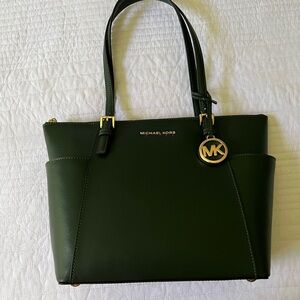 Michael Kors jet set Moss green NWT